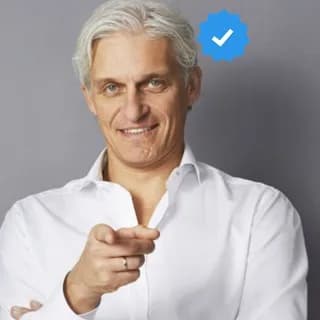 Imagem de perfil de Олег Тиньков | Инвестиции no Telegram