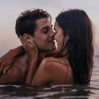 Profile image of 🙈💋 Romantic GiF on Telegram