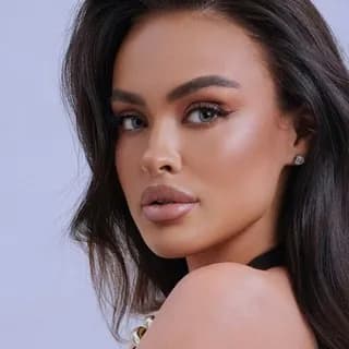 Profile image of Viktoriam23 БЬЮТИ обзоры Рецепты Материнство Семья распаковки on Telegram