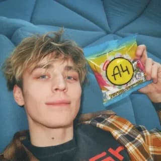 Imagen de perfil de Влад Бумага A4 en Telegram