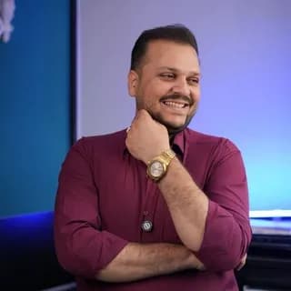 Imagen de perfil de حسین نژادحسین | آموزش صفر تا صد ارزدیجیتال و درآمددلاری en Telegram