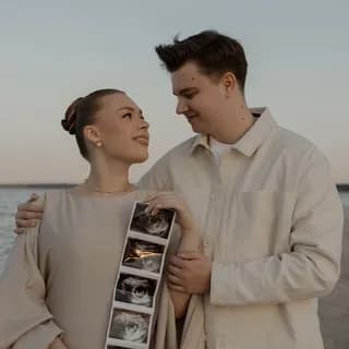 Profilbild von Маша и Роберт (Герберы) auf Telegram