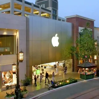 Apple iPhone 17 pro max and Samsung models